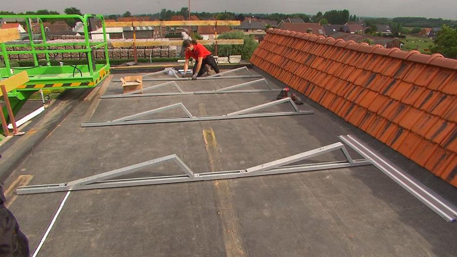 Hoe Zelf Zonnepanelen Plaatsen Dobbit