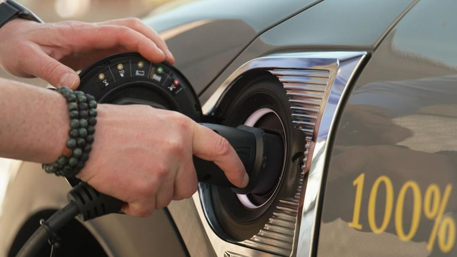 Recharger sa voiture électrique et sa maison - Écohabitation